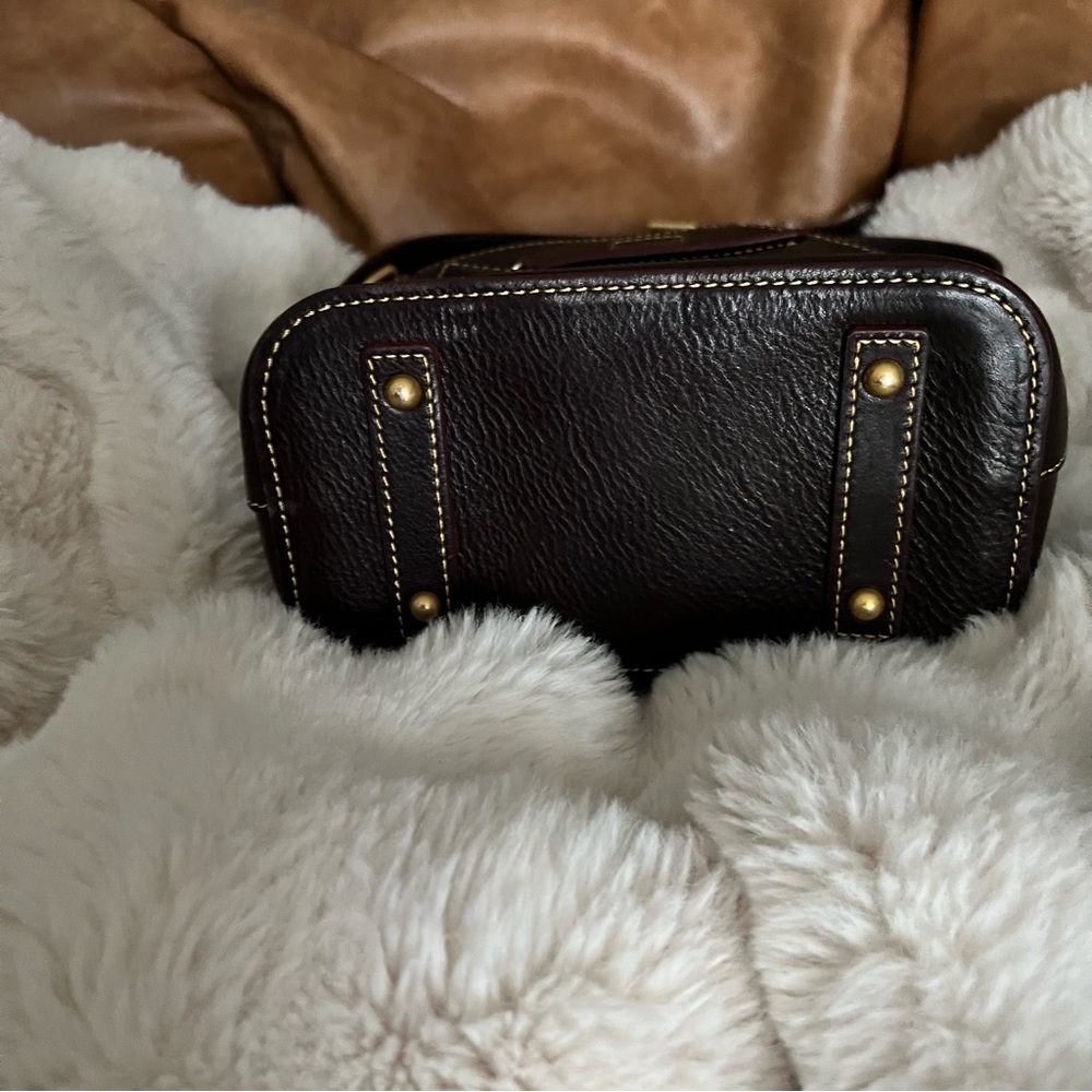 Dooney&Burke Perfect everyday size and shape Crossbody Bag NWT - Picture 6 of 7